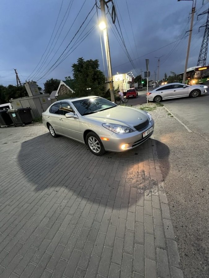 Lexus ES