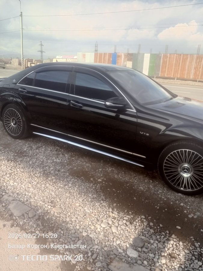 Mercedes-Benz S-Class
