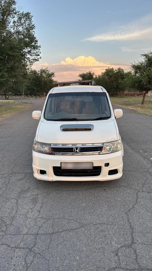 Honda Stepwgn II 2002