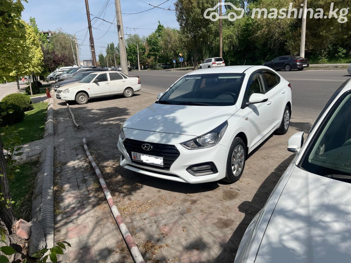Hyundai Accent V