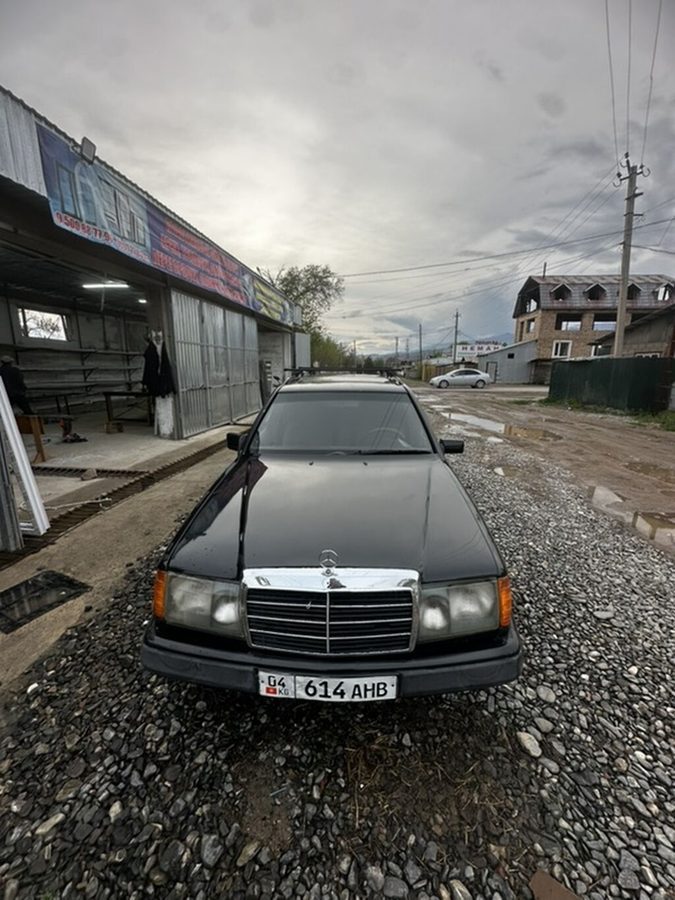 Mercedes-Benz W124