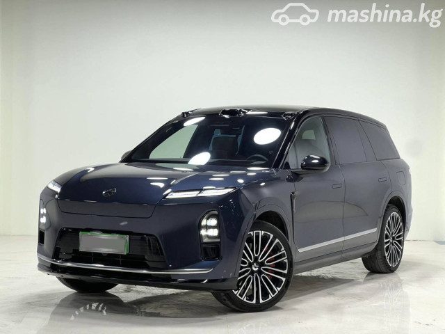 Nio ES8