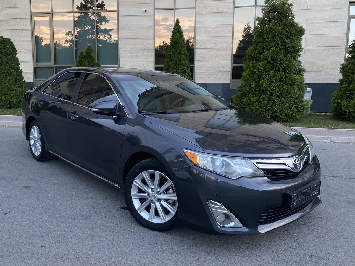 Toyota Camry VII (XV50) 2013