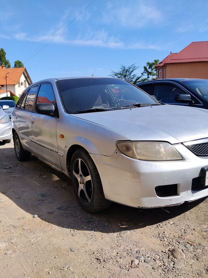Mazda 323