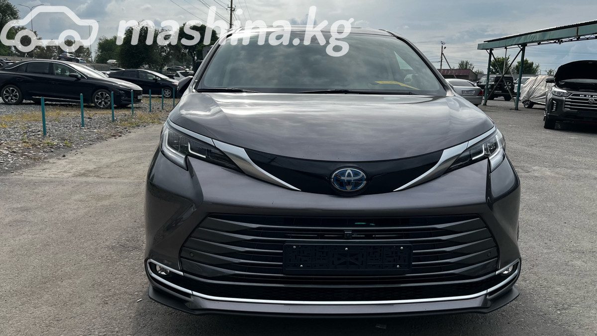 Toyota Sienna IV