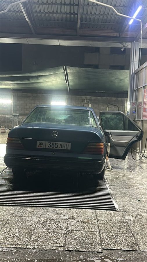Mercedes-Benz W124
