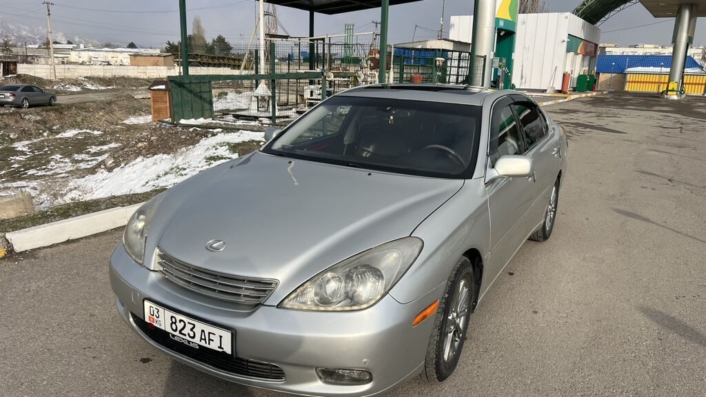 Lexus ES