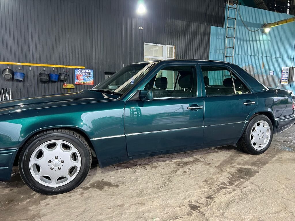 Mercedes-Benz W124