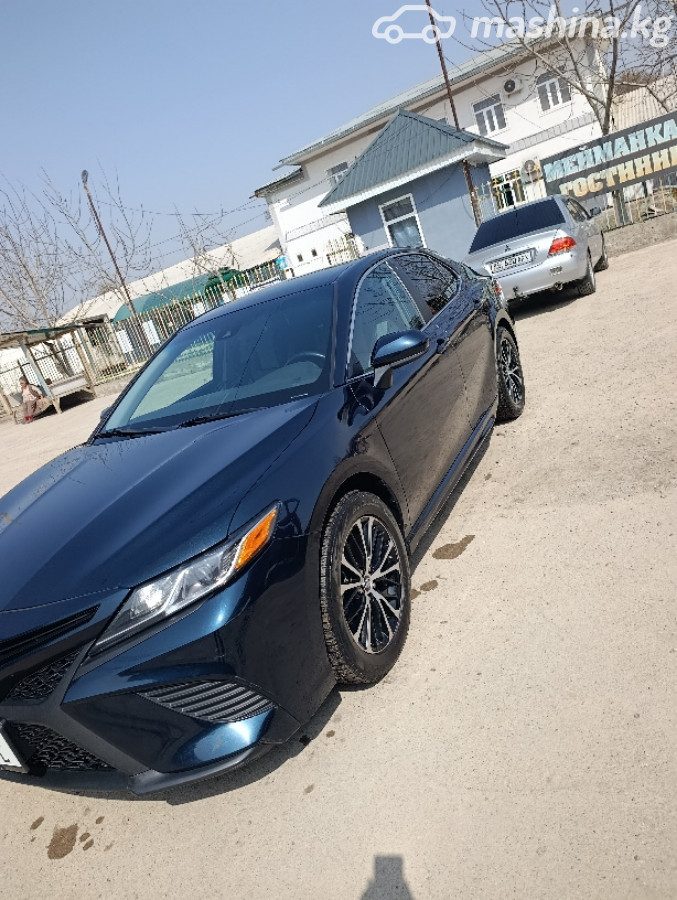 Toyota Camry VIII (XV70)