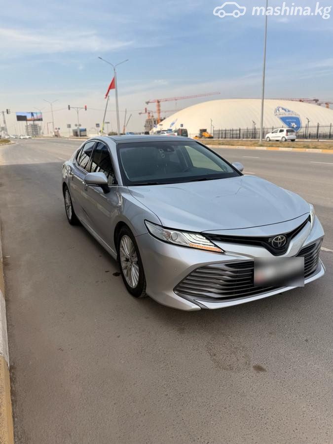 Toyota Camry VIII (XV70)