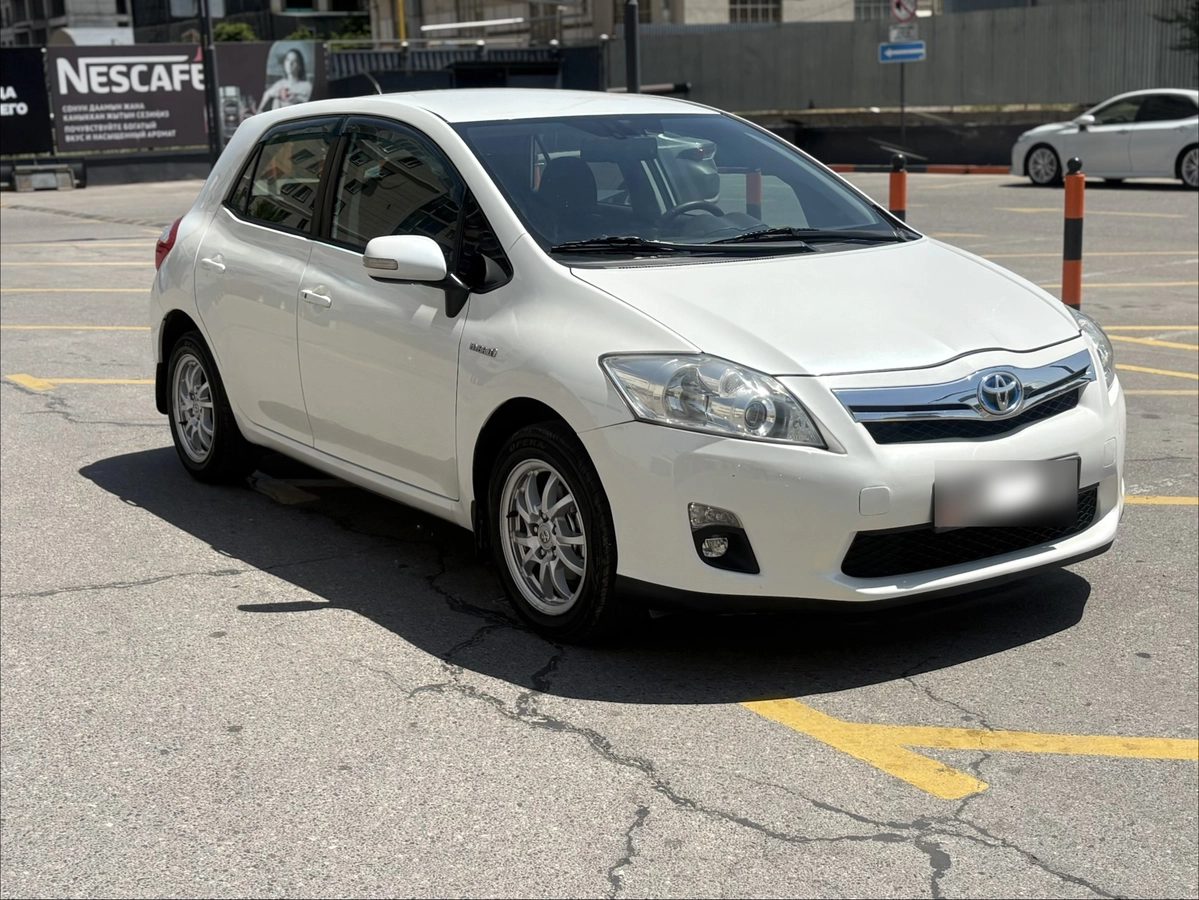 Toyota Auris I Рестайлинг 2011