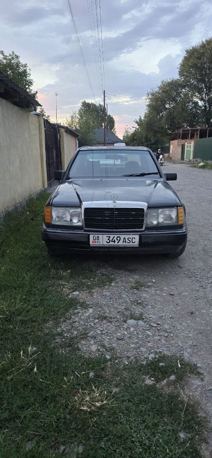 Mercedes-Benz W124