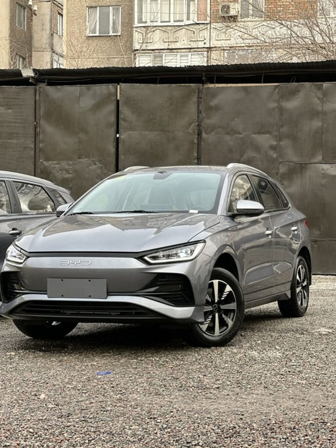 BYD E2