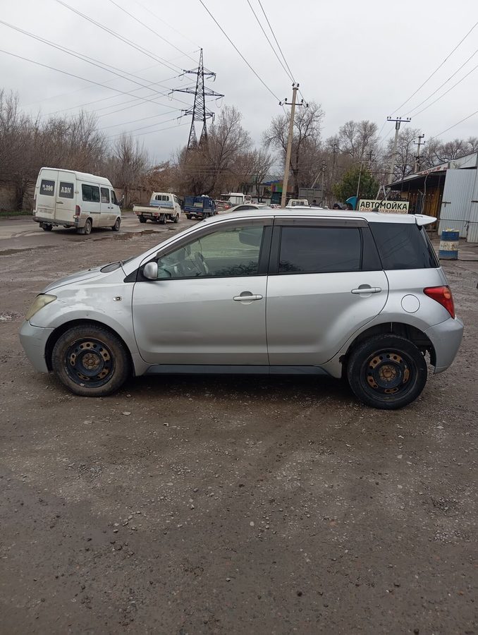 Toyota Ist