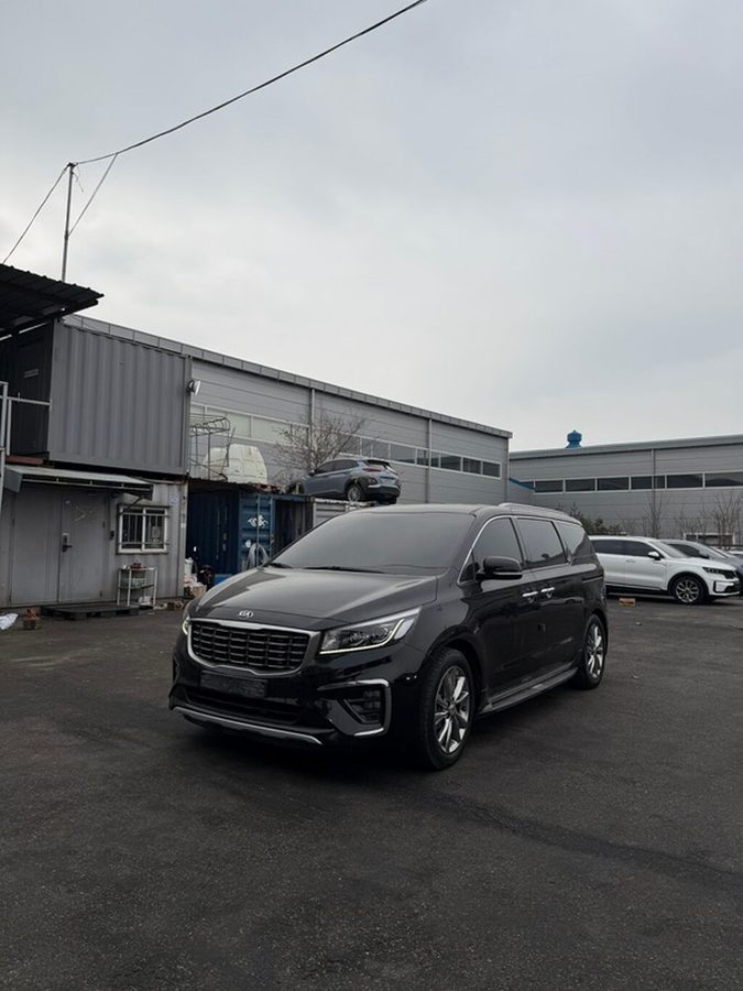 Kia Carnival