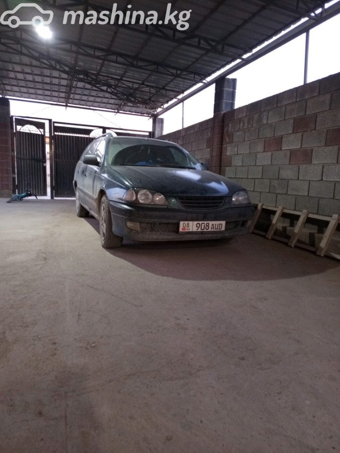 Toyota Avensis I