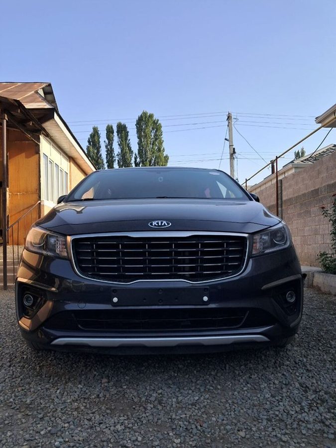 Kia Carnival