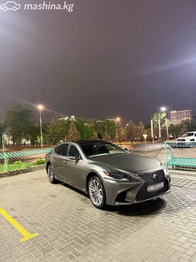 Lexus LS