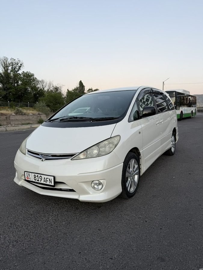 Toyota Estima