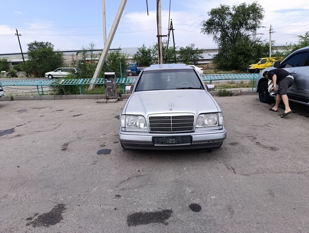 Mercedes-Benz W124