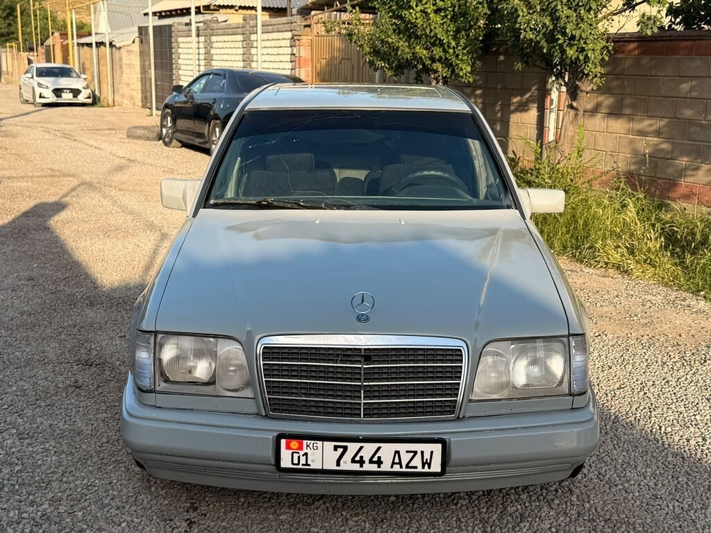Mercedes-Benz W124