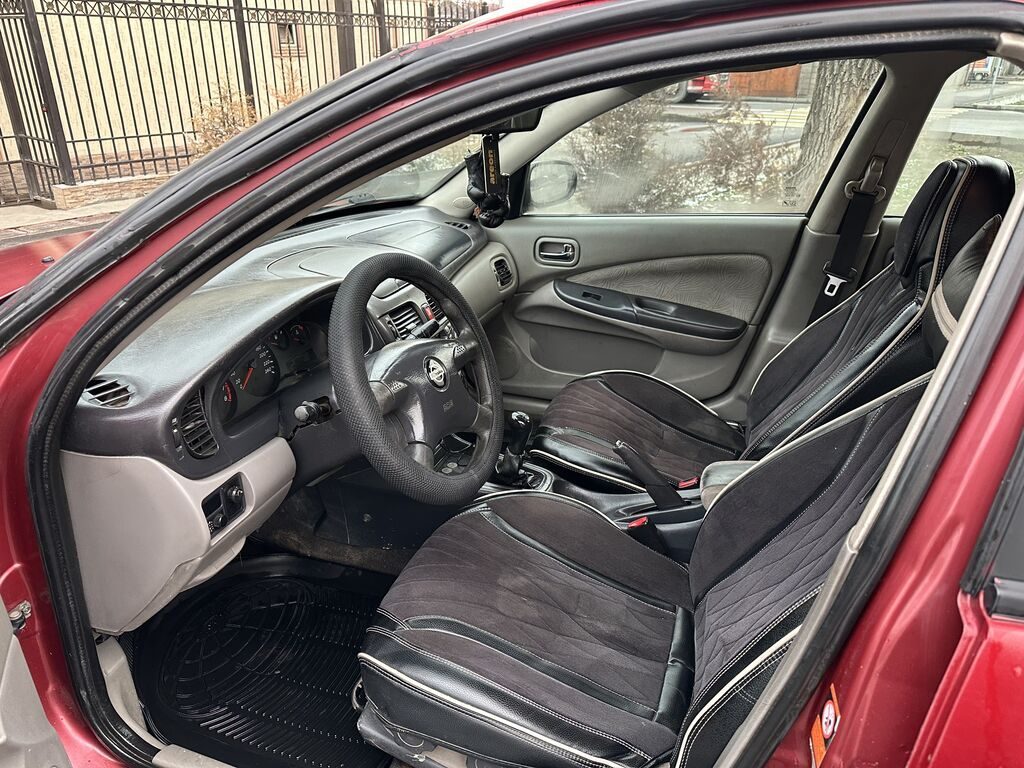 Nissan Almera