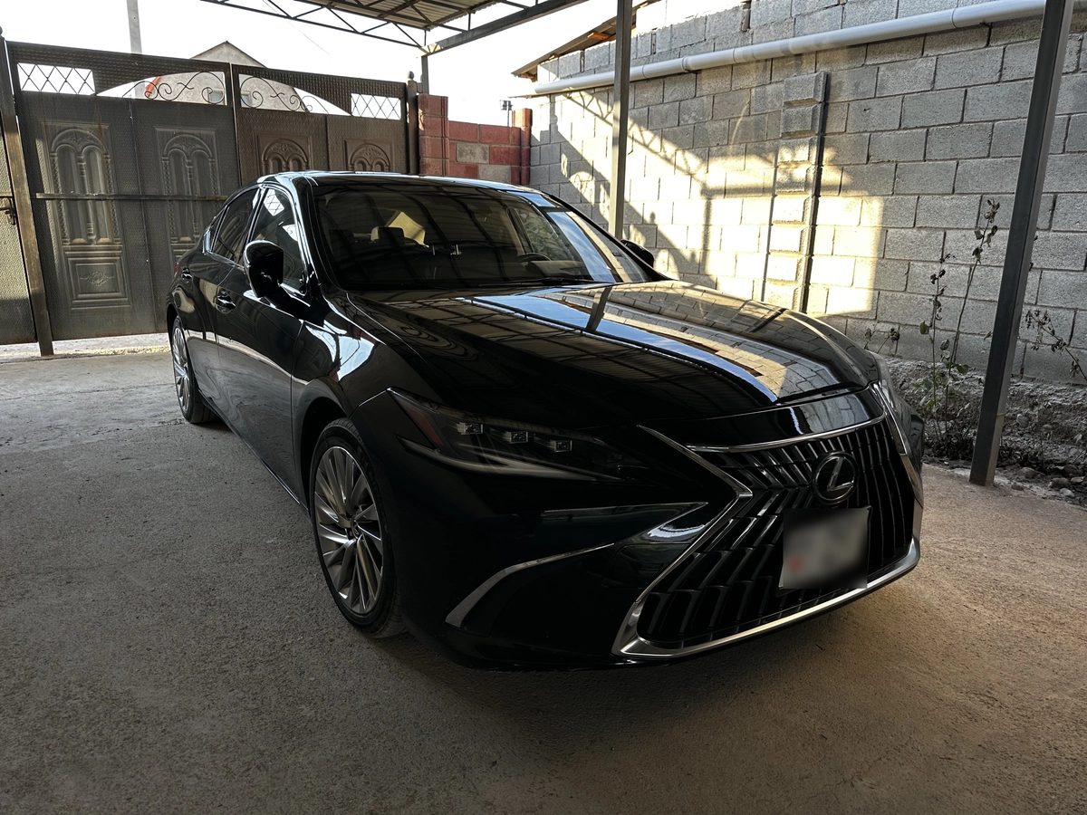Lexus ES VII Рестайлинг 2023
