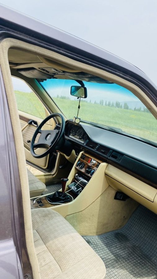 Mercedes-Benz W124