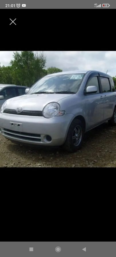 Toyota Sienta