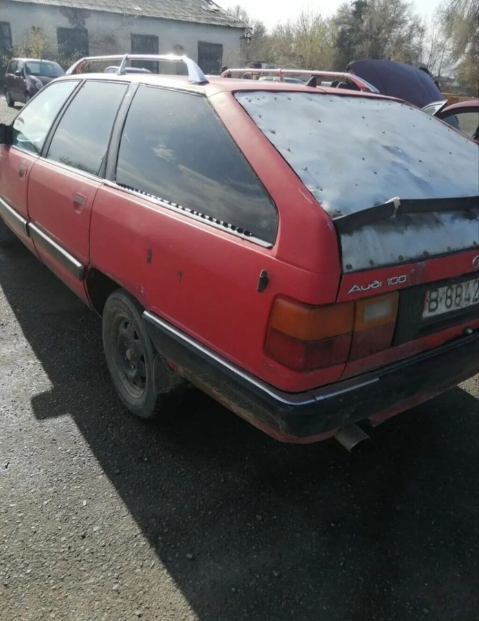 Audi 100