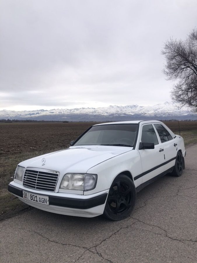 Mercedes-Benz W124
