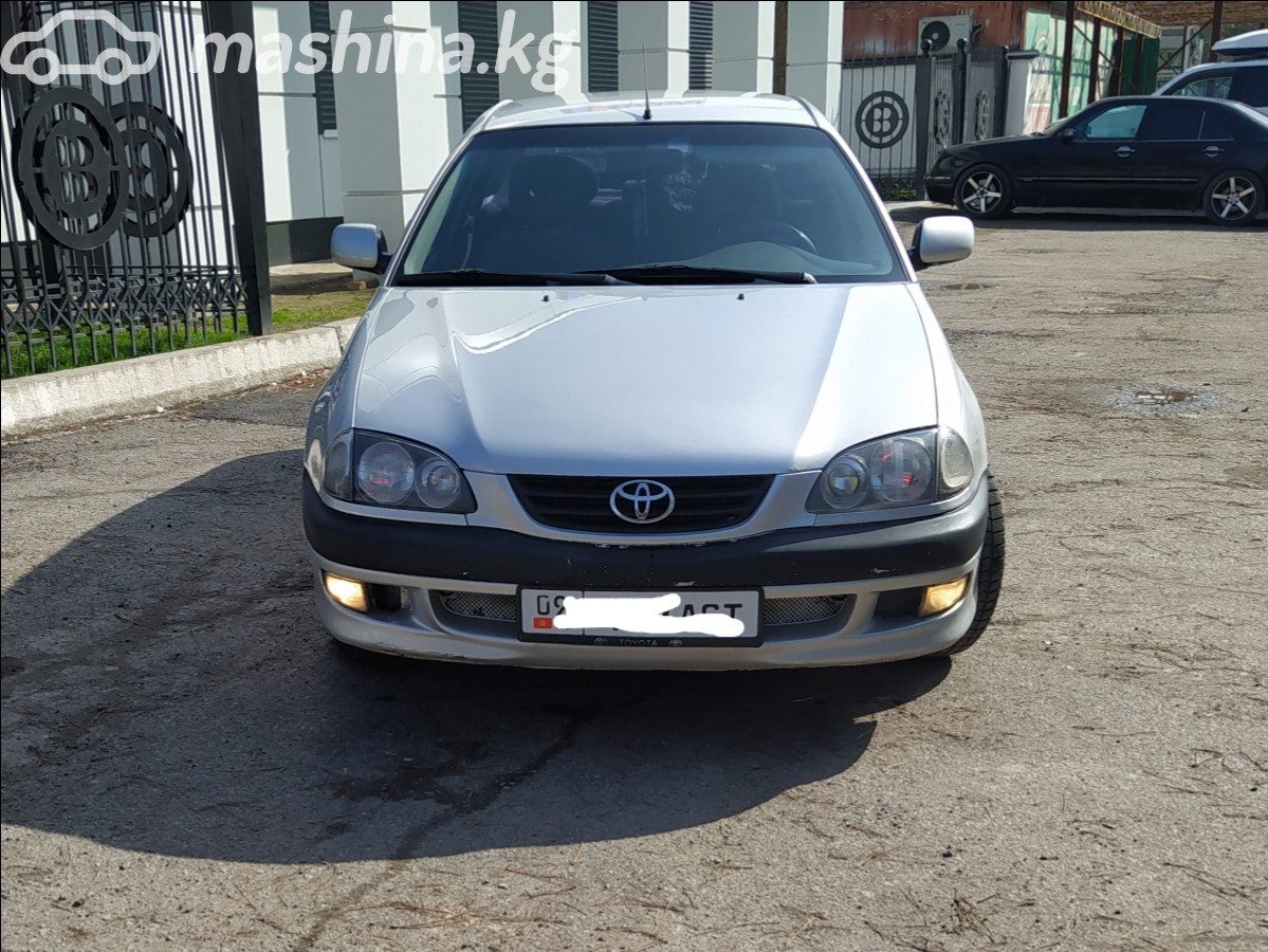 Toyota Avensis I