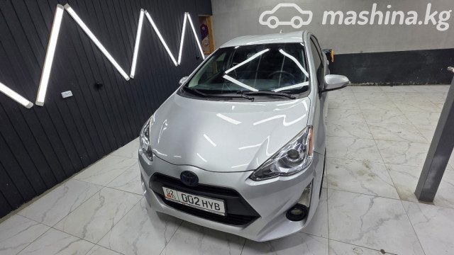 Toyota Prius c
