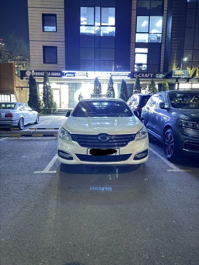 Renault SM6