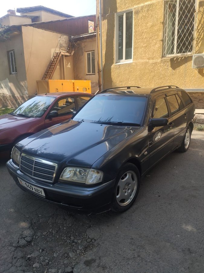 Mercedes-Benz C-Class