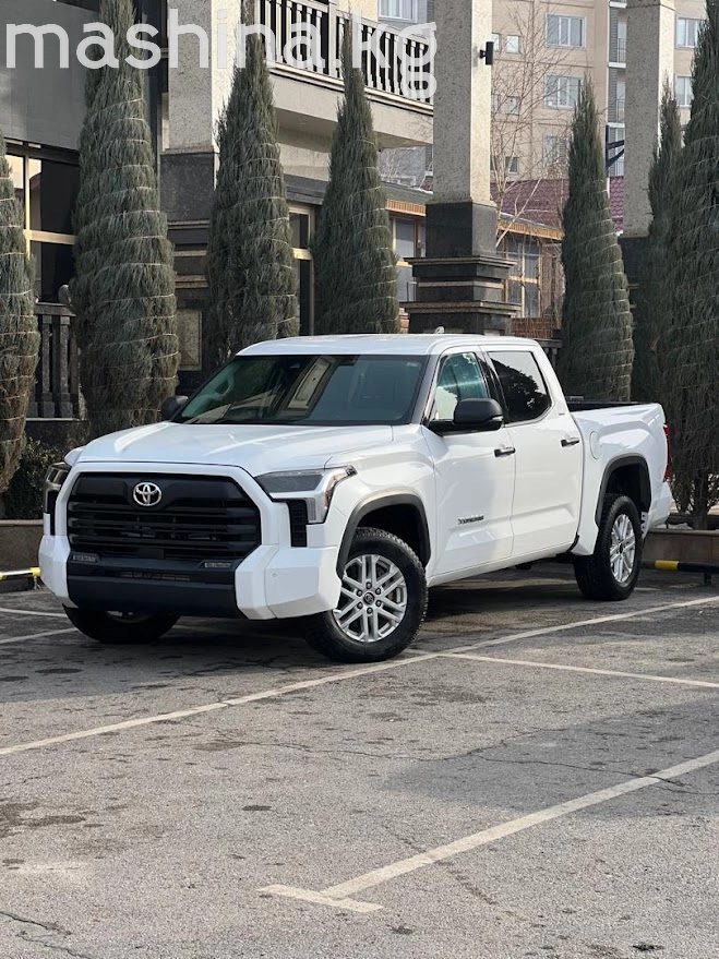 Toyota Tundra III 2023