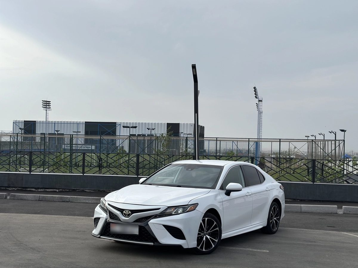 Toyota Camry VIII (XV70) 2020