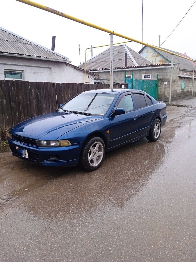 Mitsubishi Galant