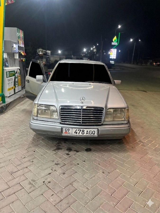 Mercedes-Benz W124