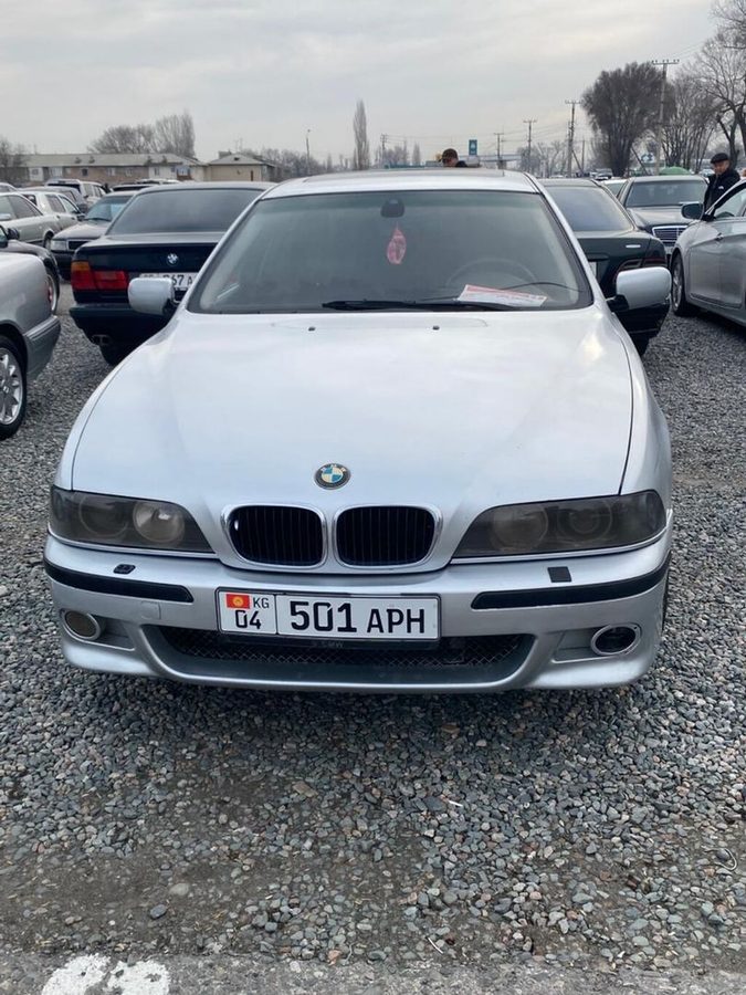 BMW 528