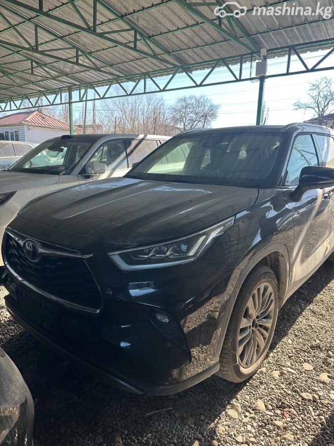 Toyota Highlander IV (U70)