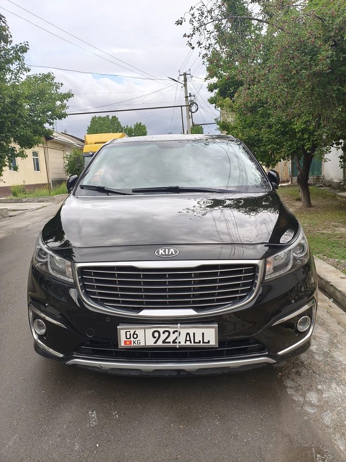 Kia Carnival III 2017