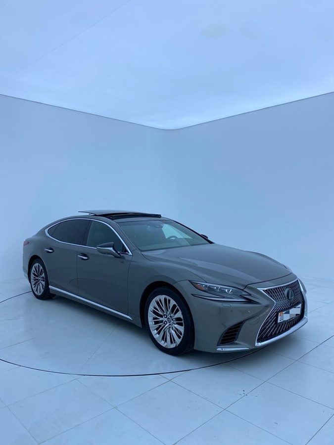 Lexus LS