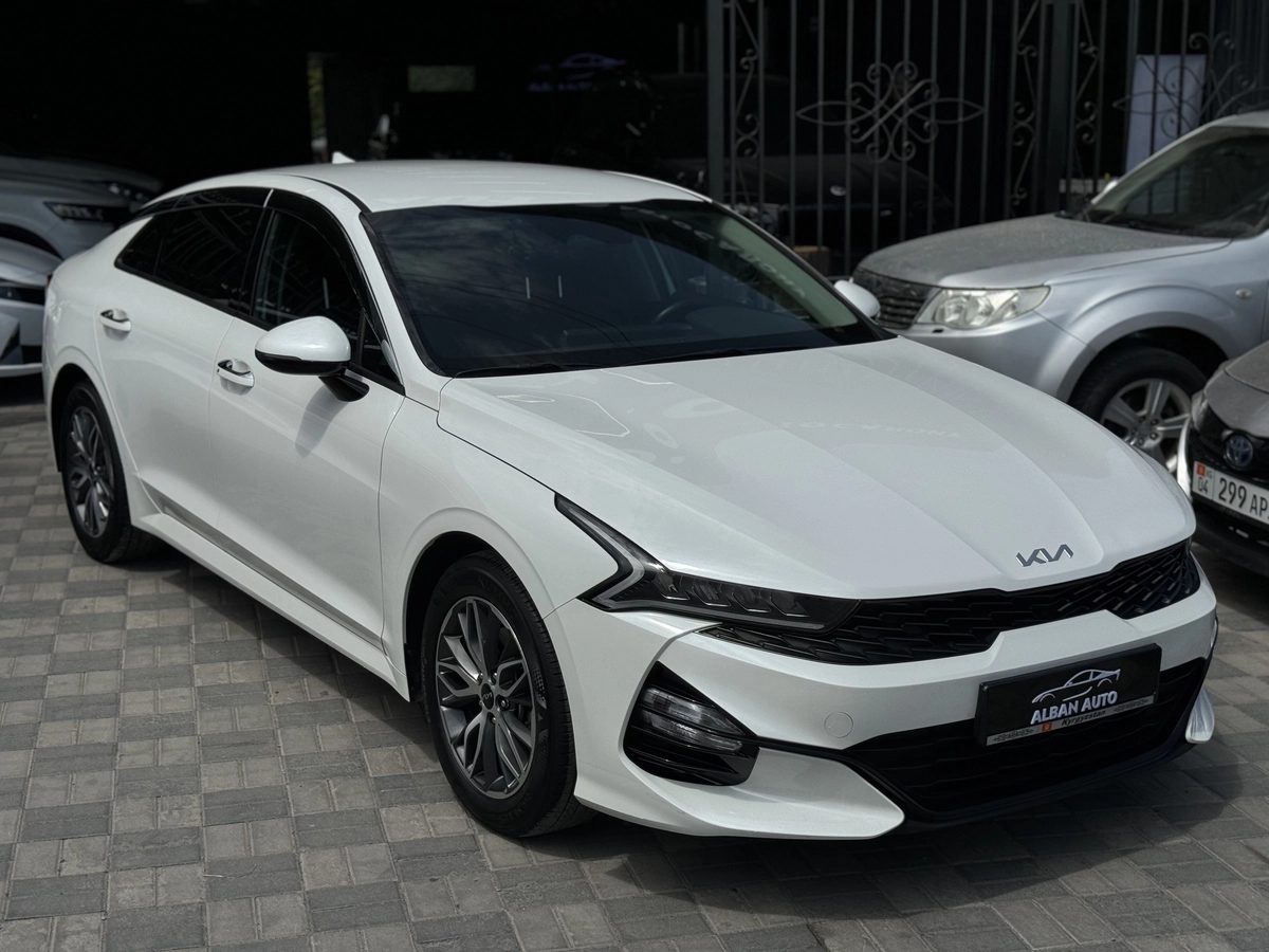 Kia K5 III 2023