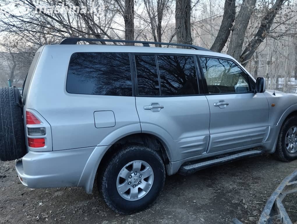 Mitsubishi Pajero III
