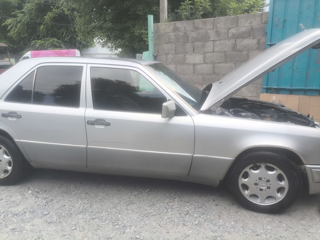 Mercedes-Benz W124