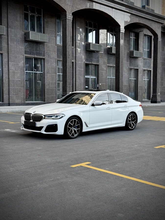 BMW 5 серии VII (G30/G31) Рестайлинг 2022