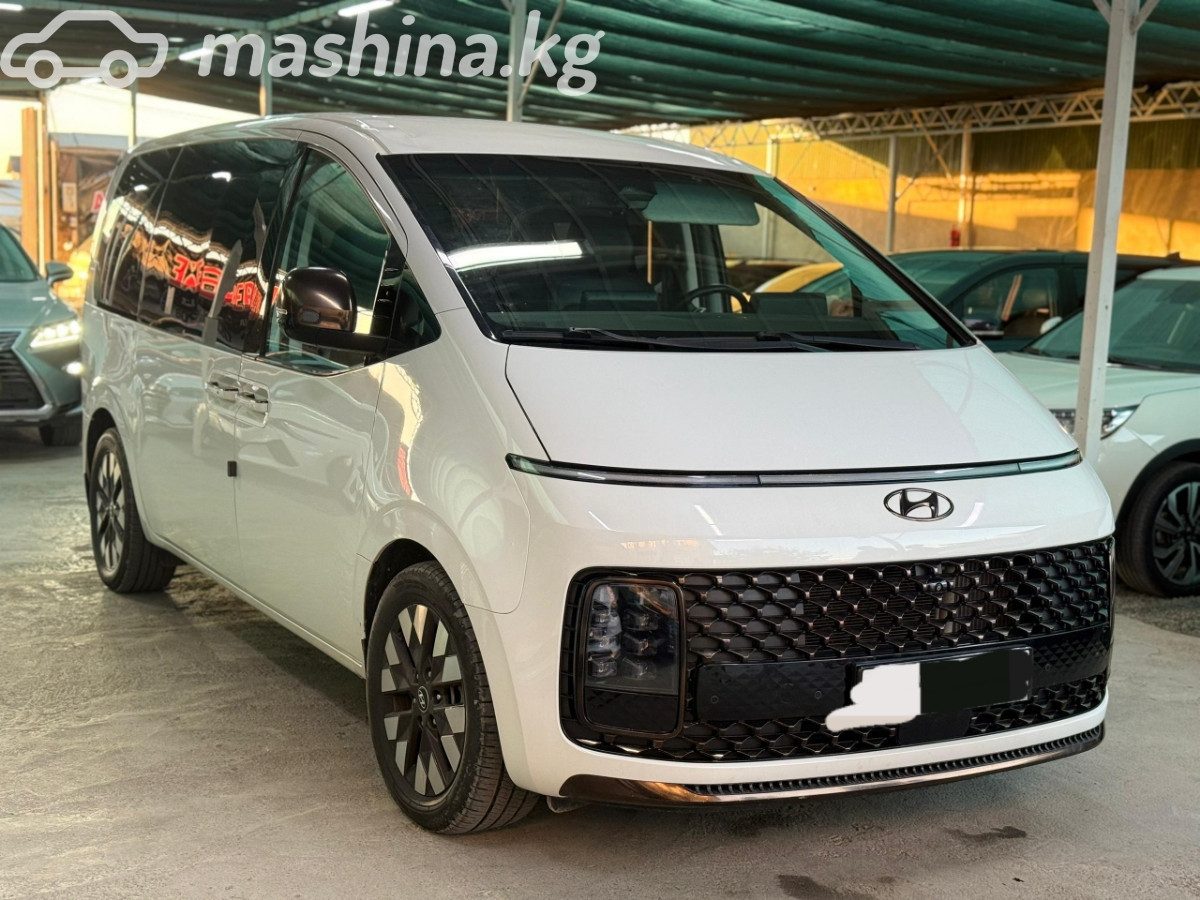 Hyundai Staria