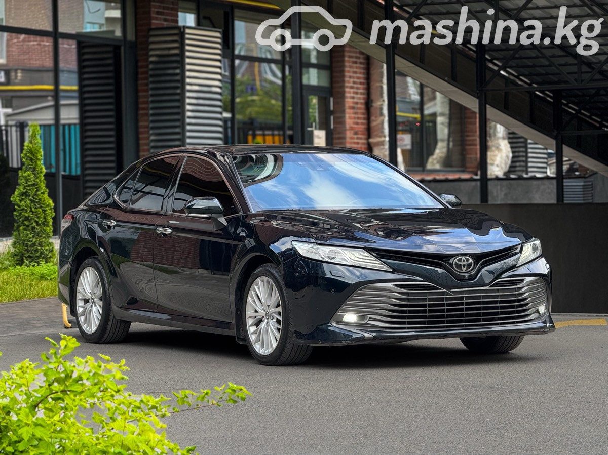 Toyota Camry VIII (XV70)