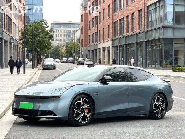 Lynk &amp; Co Z10